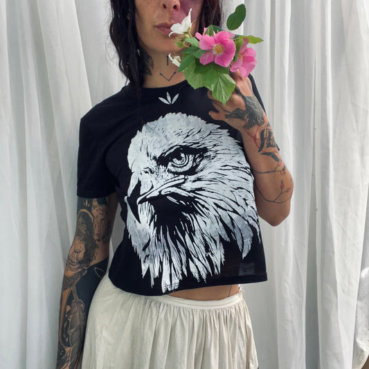 eagles cropped tee